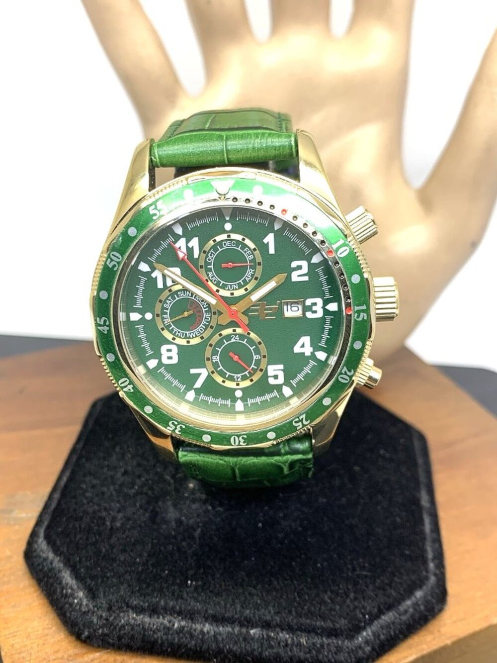 32 Degrees Men's Watch Swiss Quartz Gold Tone Case Green Dial Leather 43mm